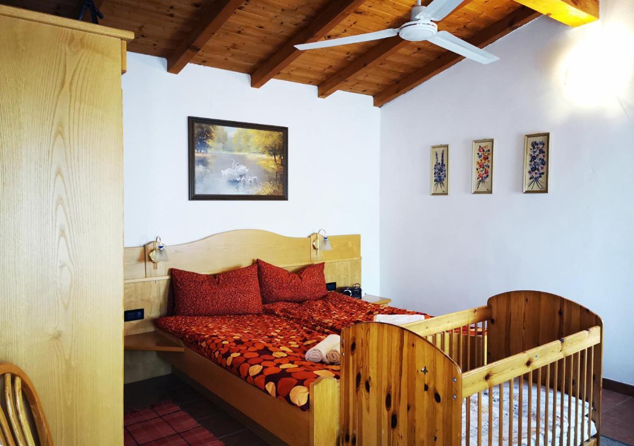 Casa Rustica Con Giardino Villa Caprino Veronese Buitenkant foto