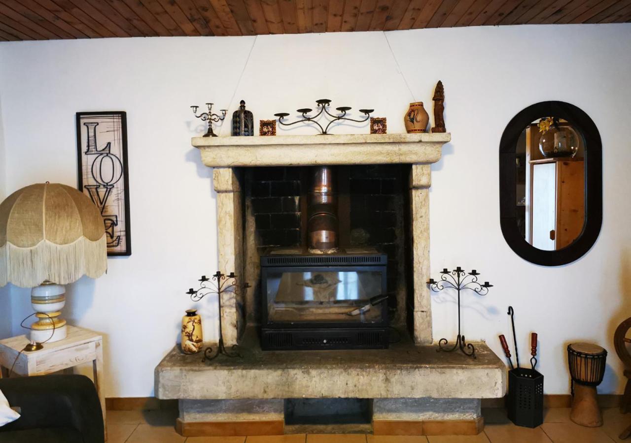 Casa Rustica Con Giardino Villa Caprino Veronese Buitenkant foto
